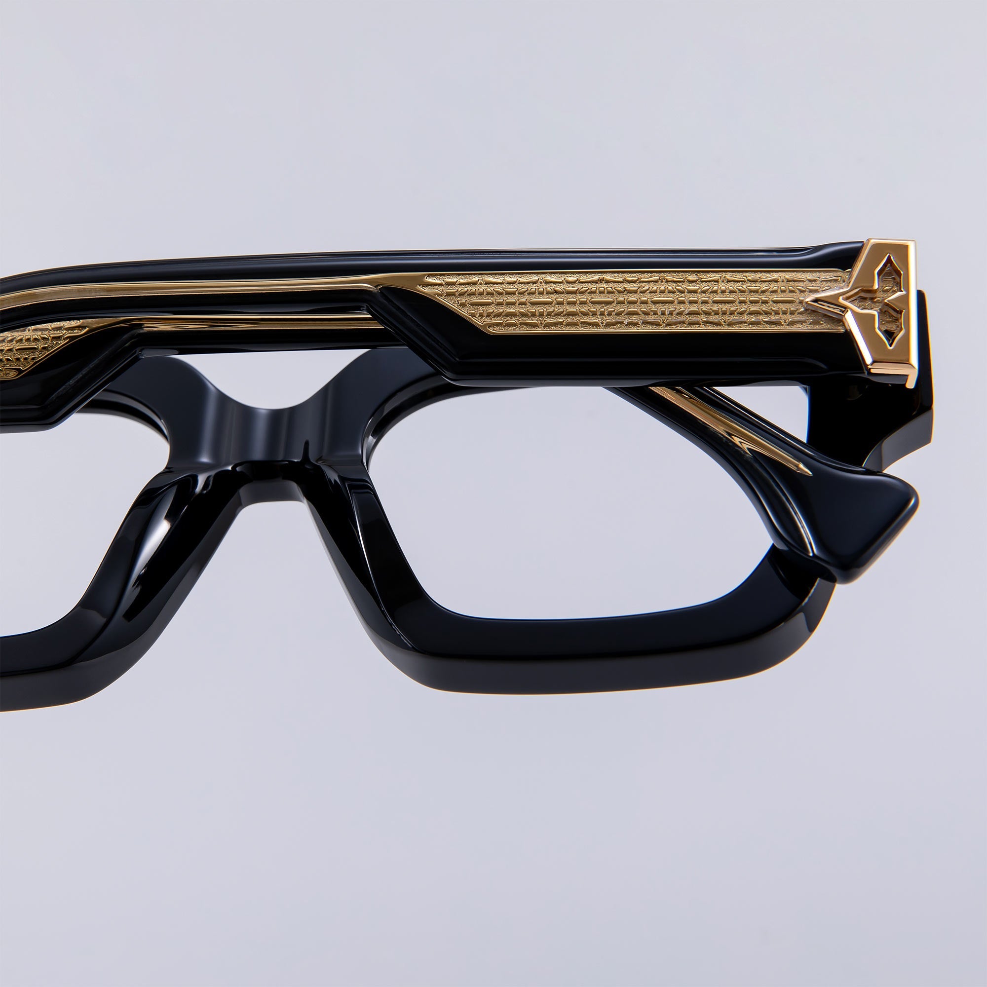 Donahugh-eyeglasses-blackgold