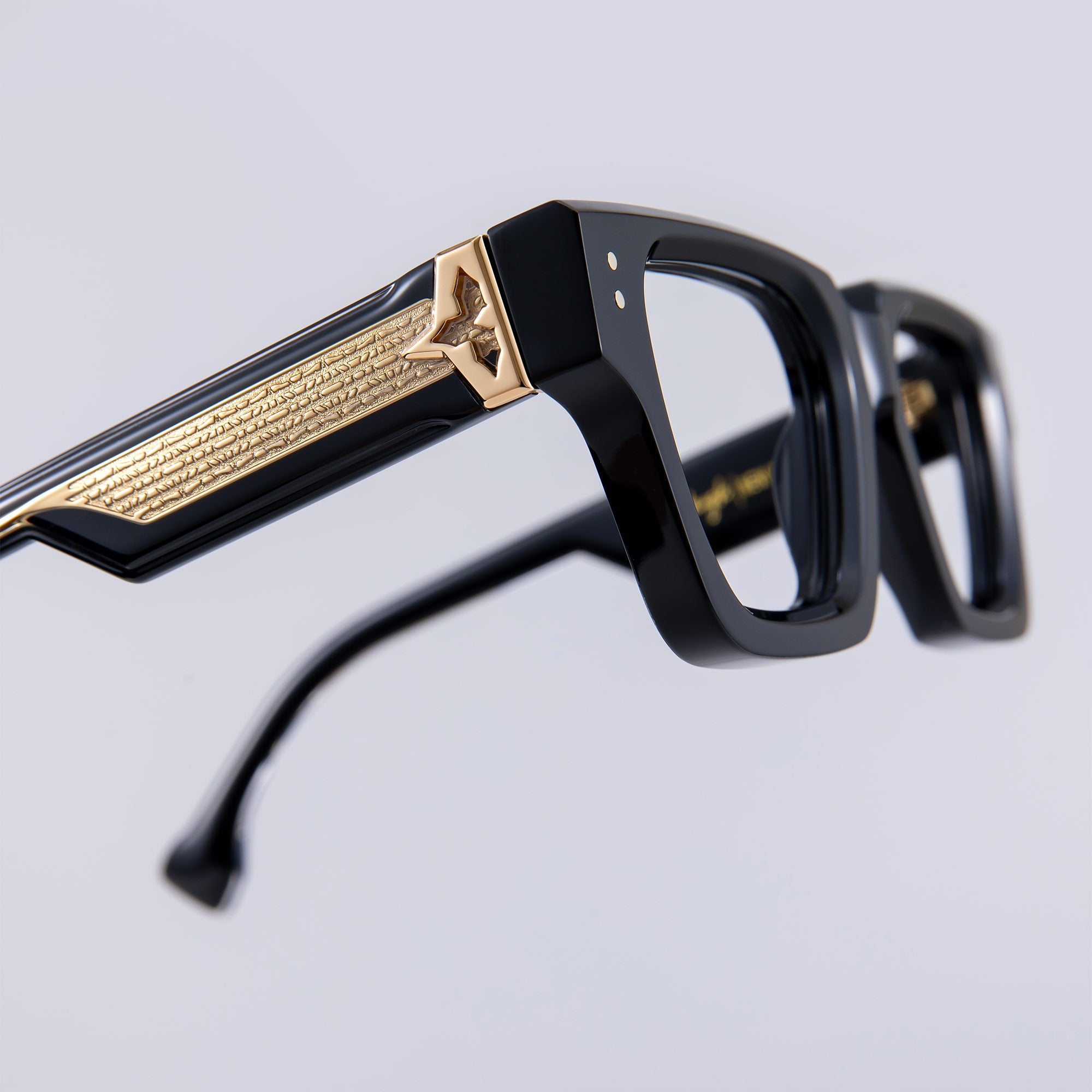 Donahugh-eyeglasses-blackgold